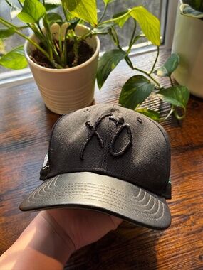 Rare The Weeknd XO x New Era "Kissland" Era